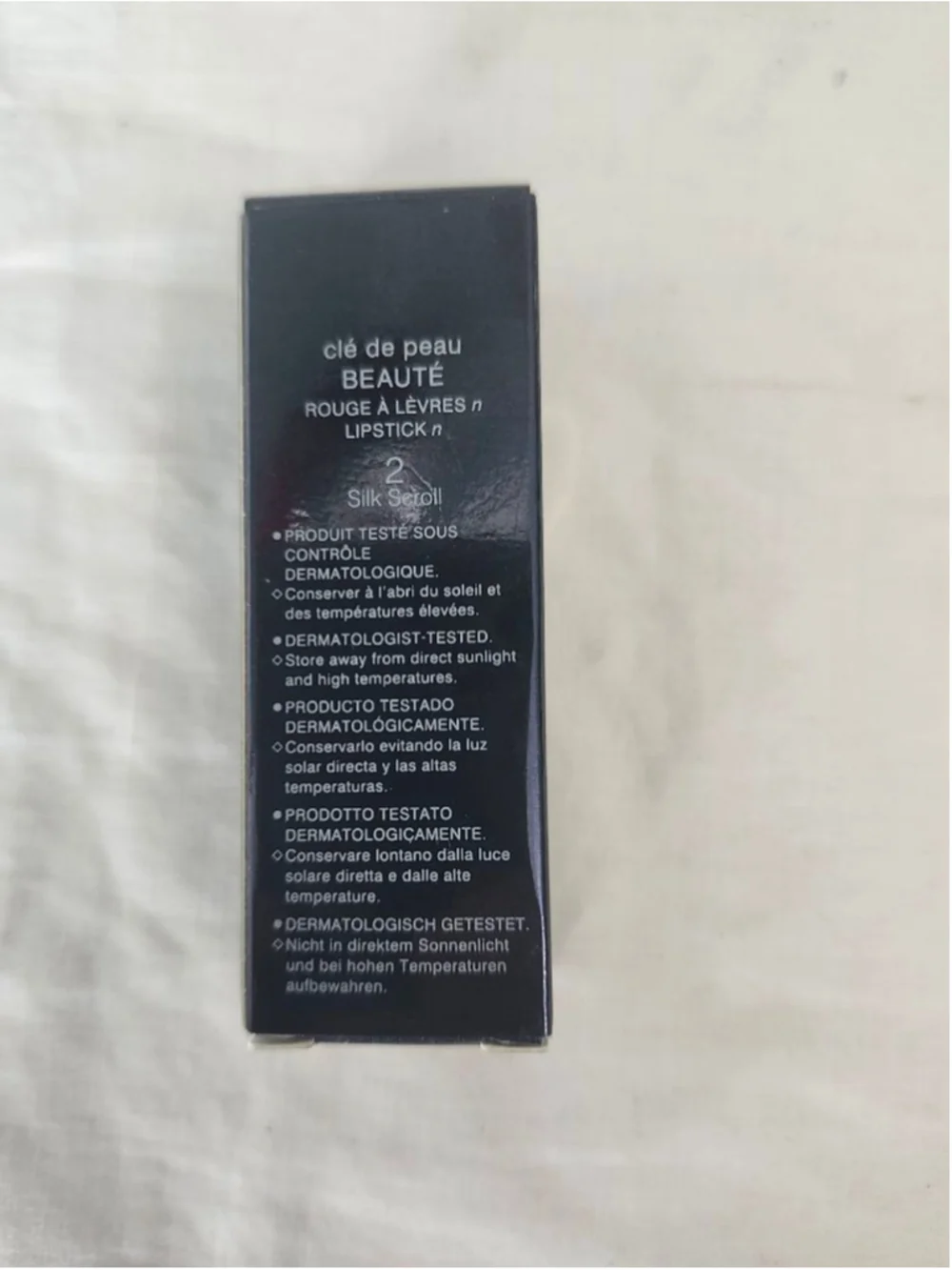 Clé de Peau Beauté Silk Scroll Lipstick